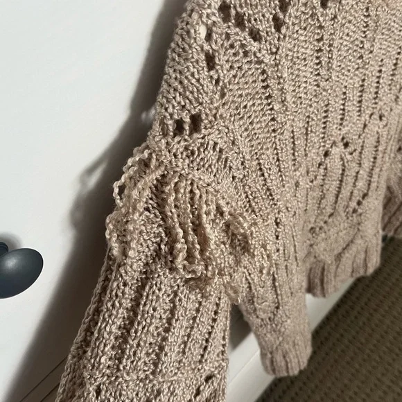 Old Navy knit sweater with tassel detail on sleeves. Taupe. Size SP. BNWOT - Picture 3 of 3